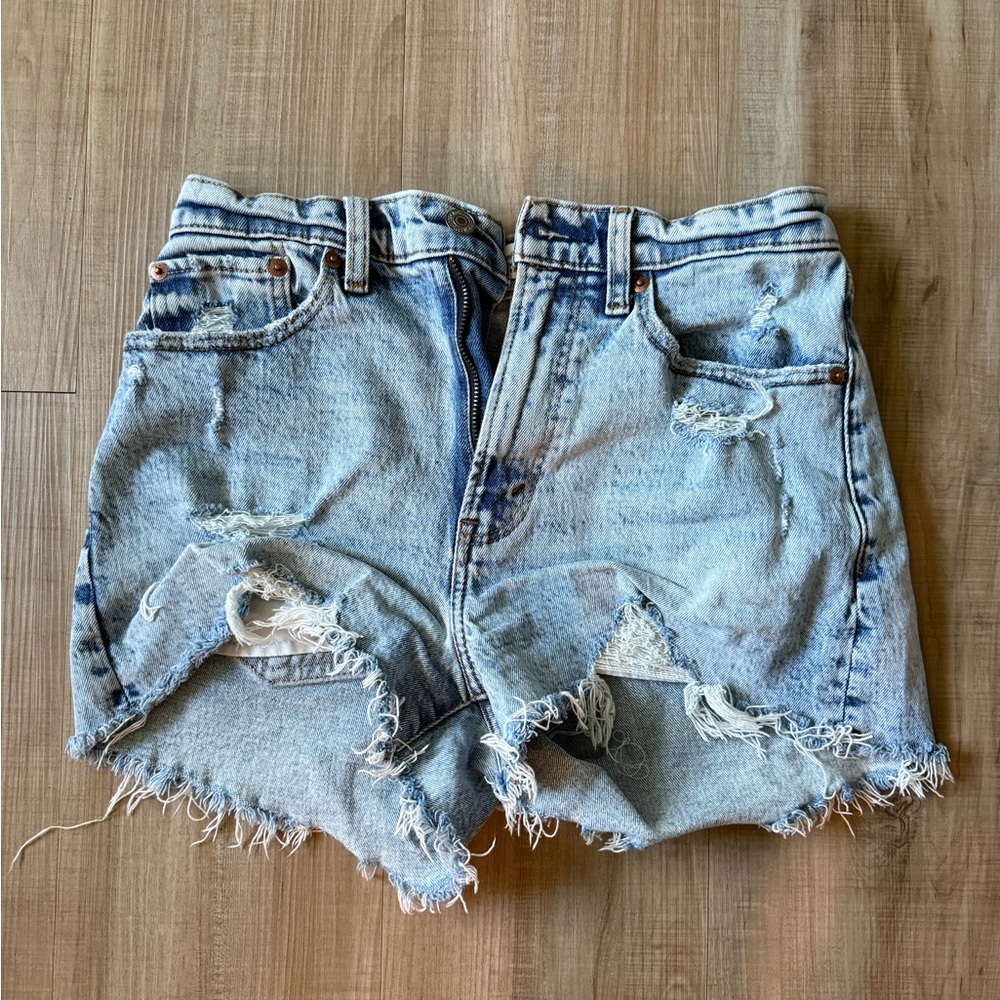 Abercrombie Mom Short High Rise